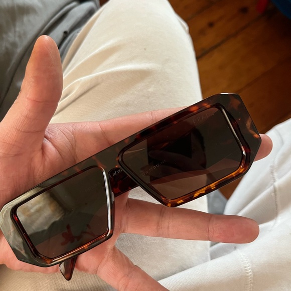 Tortoise Shell Sunglasses - Picture 1 of 2